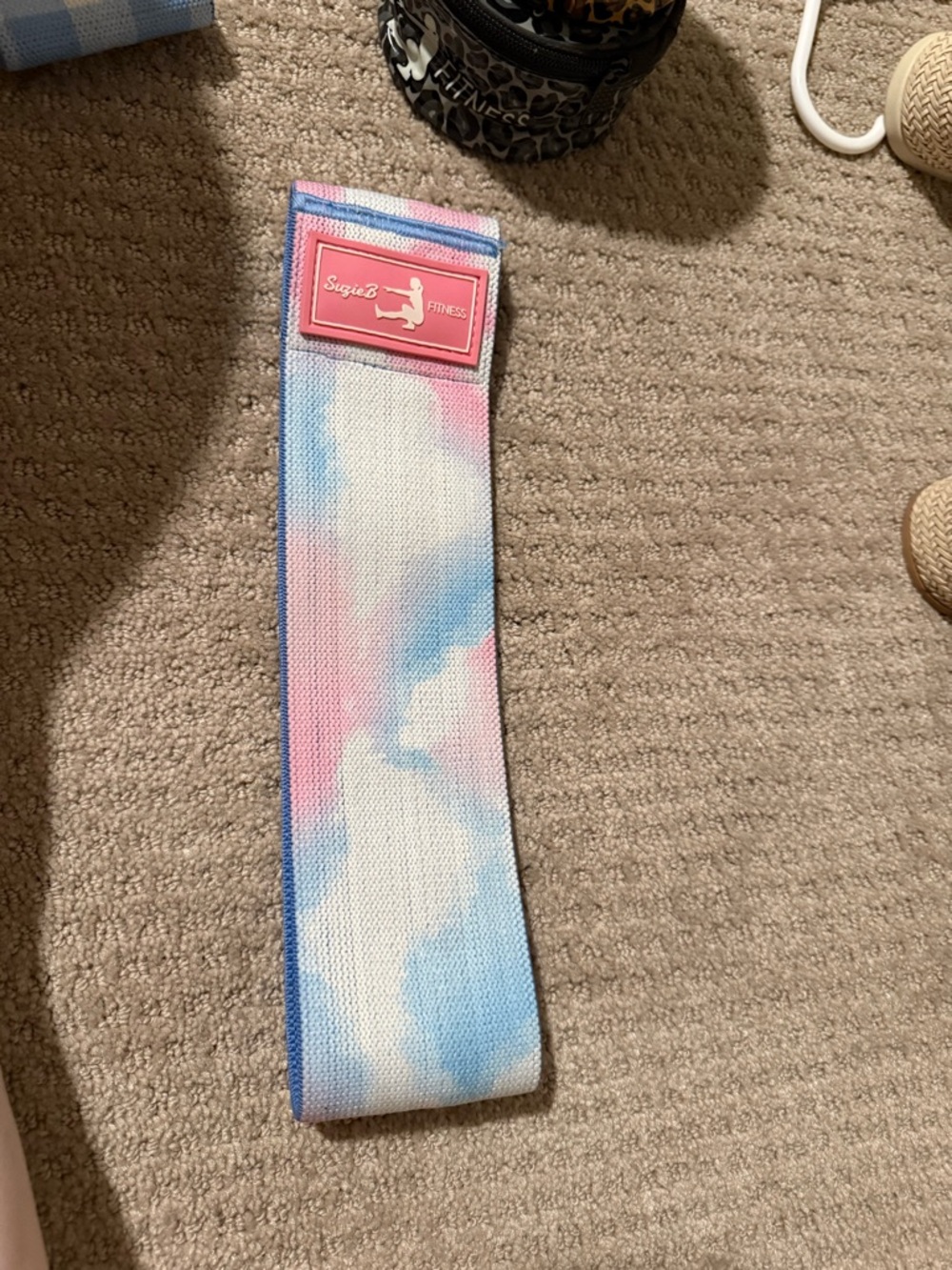 SuzieB Fitness Resistance Band Tie-Dye Hip Band in Pink & Blue